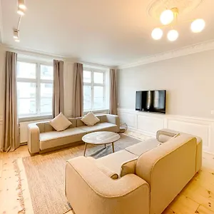Big 4 Bedroom Apartment With Bathtub By Cph City Hall Square Copenhagen